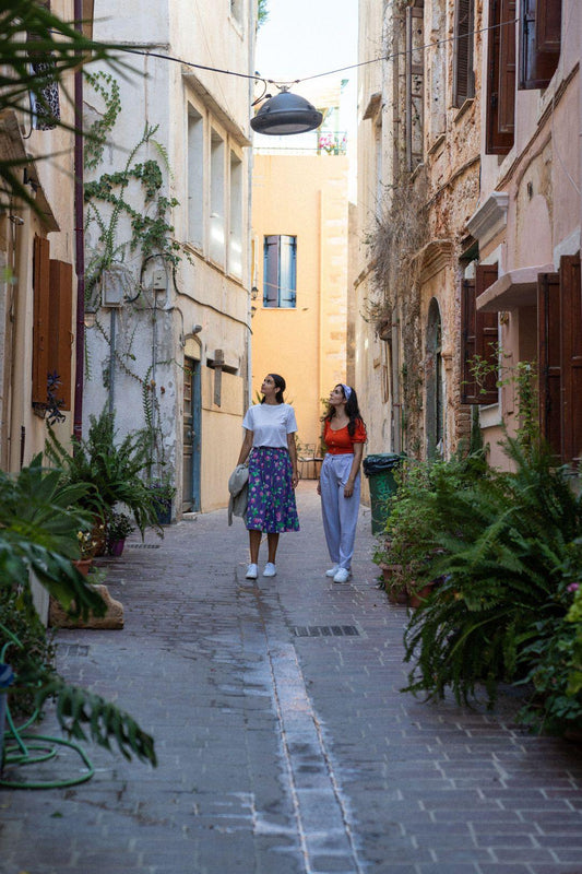 Taste & Play Chania - Private food tour game