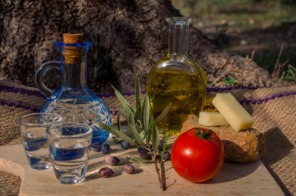 Taste & Play Chania - Private food tour game